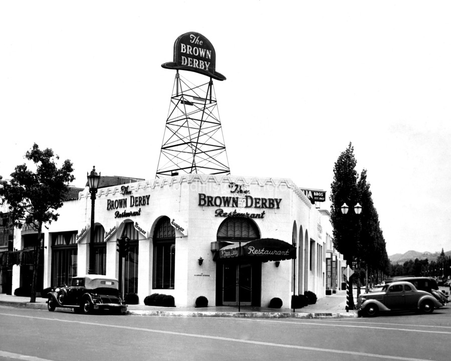 The Brown Derby 1932 .jpg